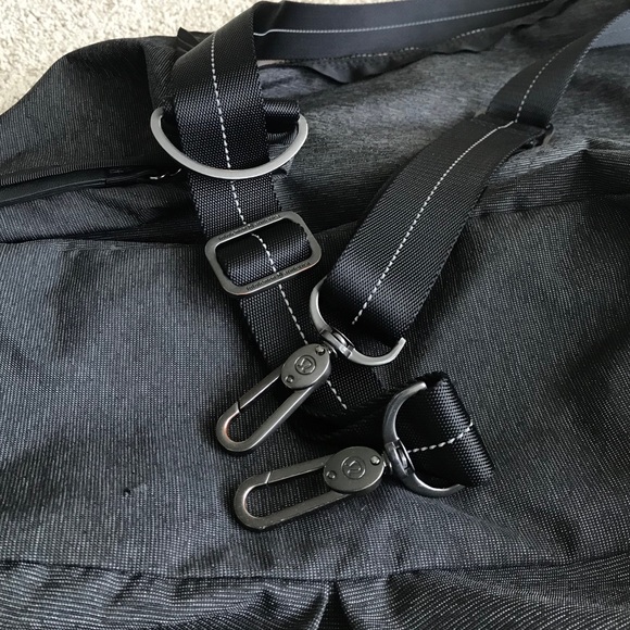 Lululemon Convertible Bag - Picture 8 of 8